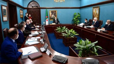 صورة رئيس الجمهورية يترأس اجتماعا تقييميا حول آخر التحضيرات، المتعلقة بألعاب البحر الأبيض