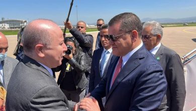 صورة استقبال الوزير الأول السيد أيمن بن عبد الرحمان  لرئيس حكومة الوحدة الوطنية الليبية السيد عبدالحميد الدبيبة الذي يقوم اليوم بزيارة رسمية إلى الجزائر