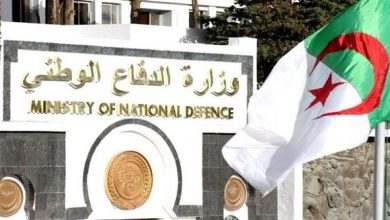 صورة وزارة الدفاع الوطني: العميد عبد الحكيم ڨعشي قائد المدرسة الوطنية للصحة العسكرية في ذمة الله