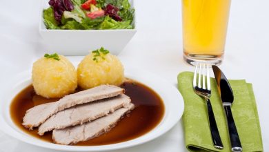 صورة تناول البروتين أثناء اتباع نظام غذائي يؤدي إلى تناول طعام أكثر صحة