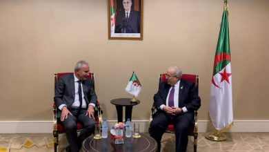 صورة لعمامرة يستقبل اليوم بوهران، الأمين العام للاتحاد من أجل المتوسط (UPM)، السفير كمال ناصر