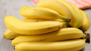 صورة فوائد مذهلة .. ماذا يحدث عند تناول الموز على الريق؟