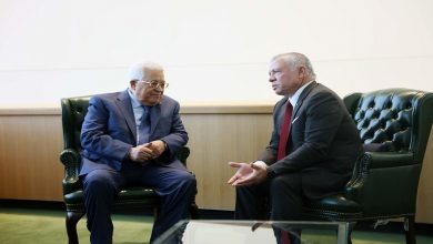 صورة عباس يلتقي الملك عبد الله الثاني في نيويورك