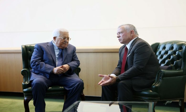 صورة عباس يلتقي الملك عبد الله الثاني في نيويورك