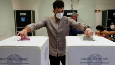 صورة الانتخابات الإيطالية 2022: الإيطاليون يدلون بأصواتهم في انتخابات يتطلع اليمين المتطرف للفوز بها