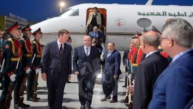 صورة ممثلا لرئيس الجمهورية، الوزير الأول يحل بسانت بطرسبرغ للمشاركة في أشغال قمة روسيا-افريقيا