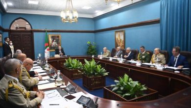 صورة رئيس الجمهورية يترأس اجتماعا للمجلس الأعلى للأمن