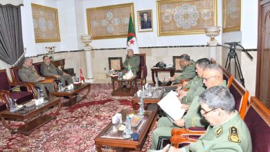 صورة تعاون عسكري: رئيس أركان الجيش الوطني الشعبي يستقبل رئيس أركان جيش البر للقوات المسلحة التونسية